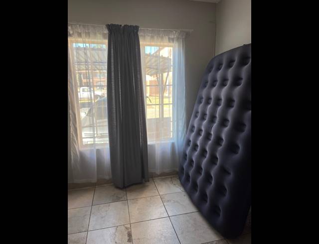 3 BEDROOM APARTMENT FOR SALE IN WATERVAL EAST